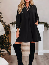 Contrast Trim Bracelet Sleeve Shift Mini Dress